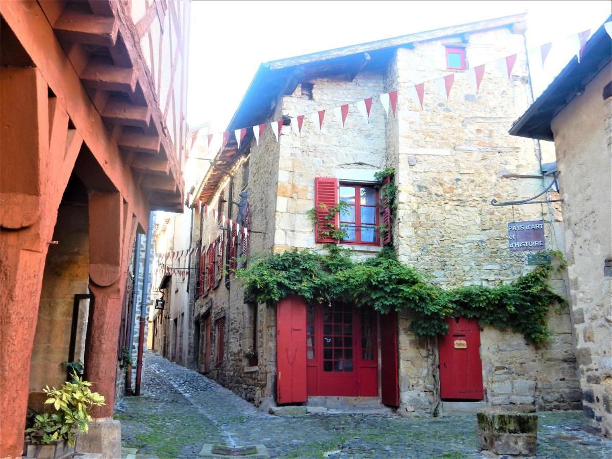 Appartamento Le Logis D'Hestia Billom Esterno foto