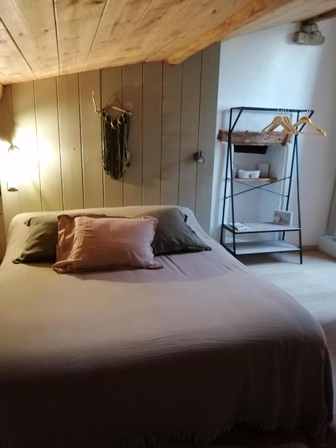 Appartamento Le Logis D'Hestia Billom Esterno foto