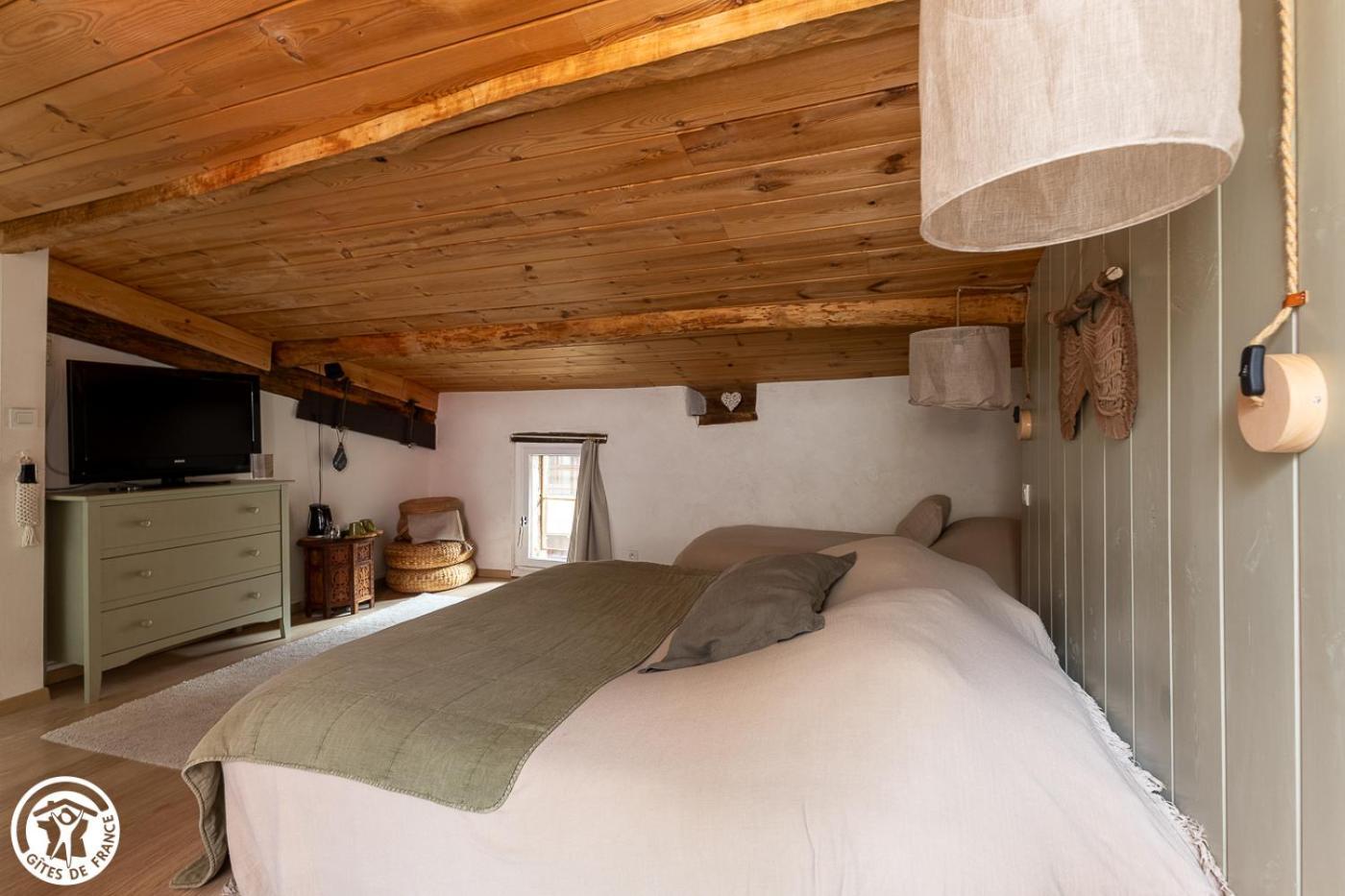 Appartamento Le Logis D'Hestia Billom Esterno foto