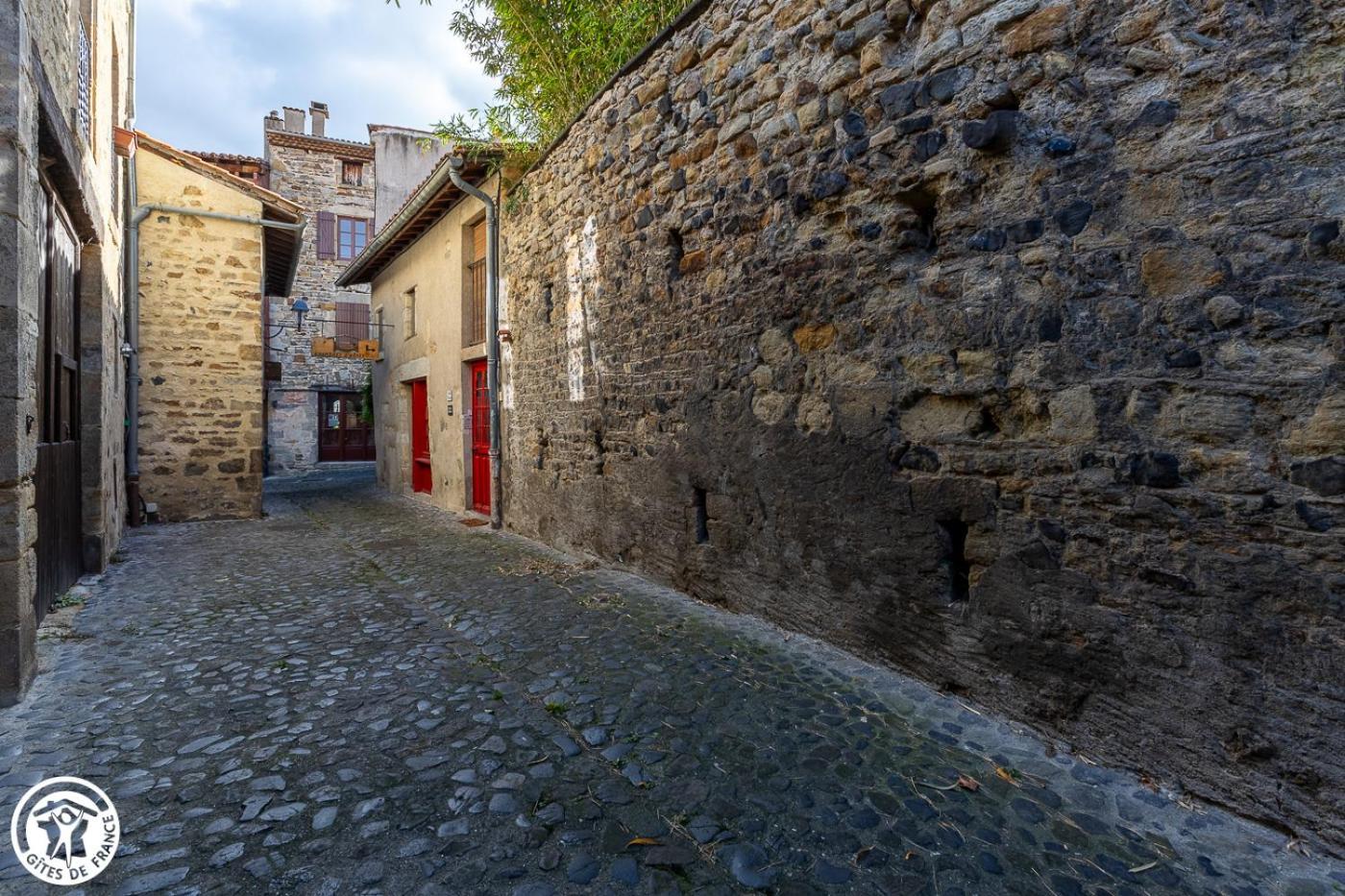 Appartamento Le Logis D'Hestia Billom Esterno foto